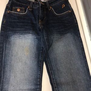 Benin’s jeans Brazilian